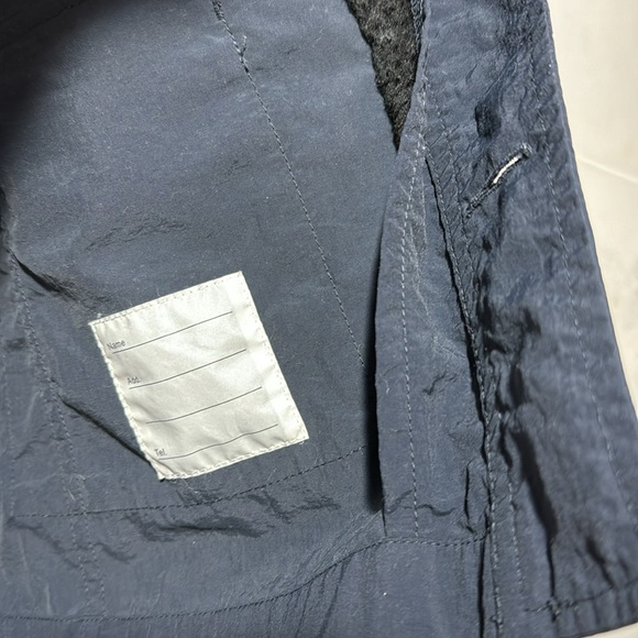 Uniqlo light weight nylon jacket for kids sizes 10 - Picture 7 of 10